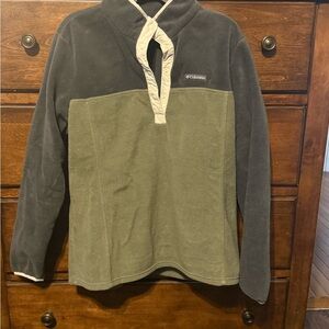 Columbia Gray and Olive Fleece Jacket